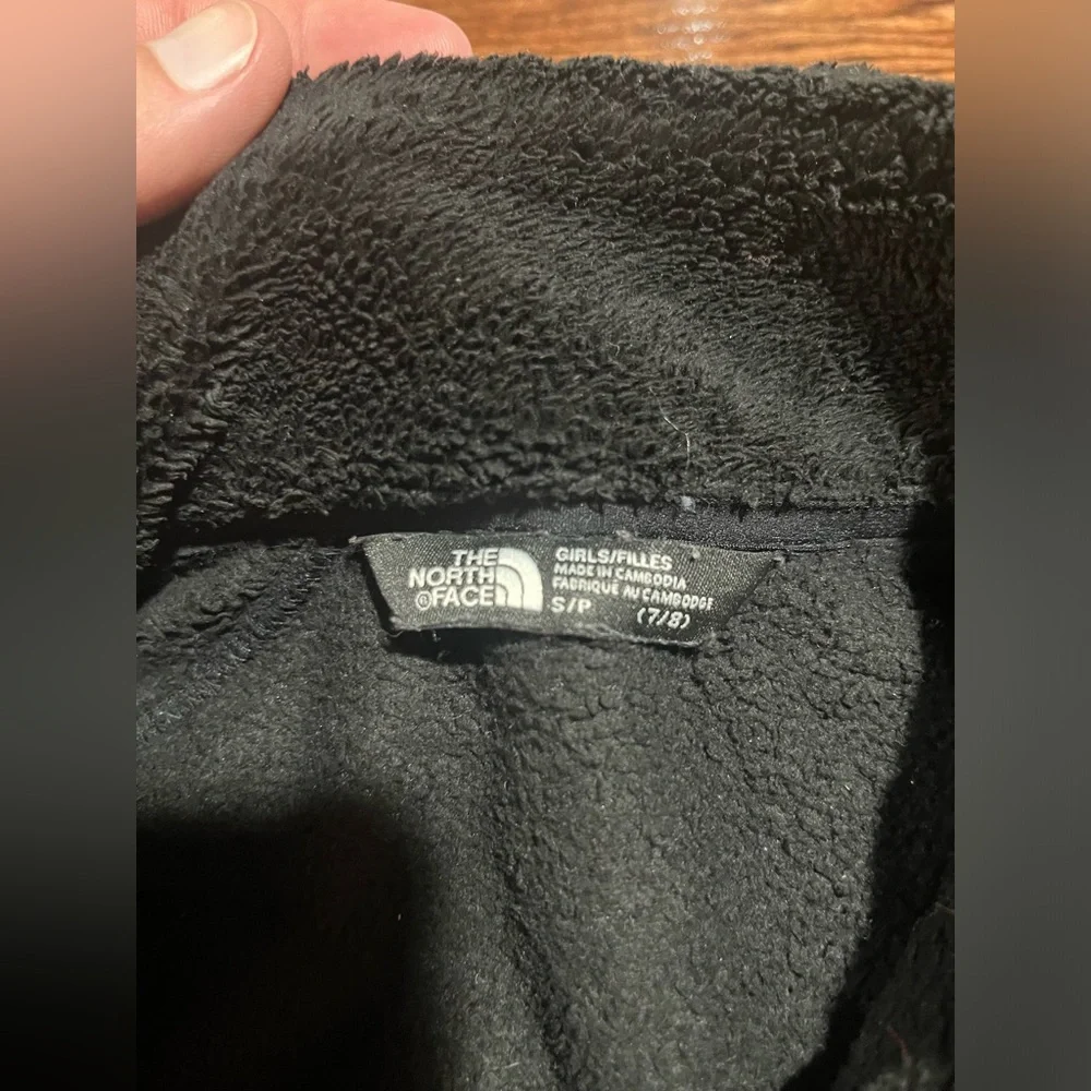North Face Jacket Black Fleece Soft Zip Up Girls Small 7/8 MSRP $60 - Picture 2 of 5